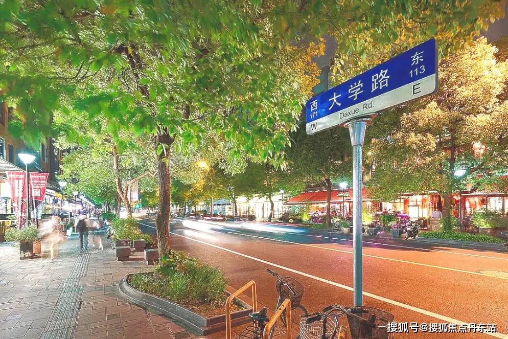 江苏科技大学附近街区，生活的繁华与文化的韵味